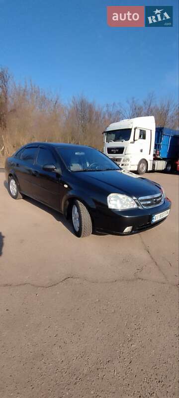 Chevrolet Lacetti (2004)