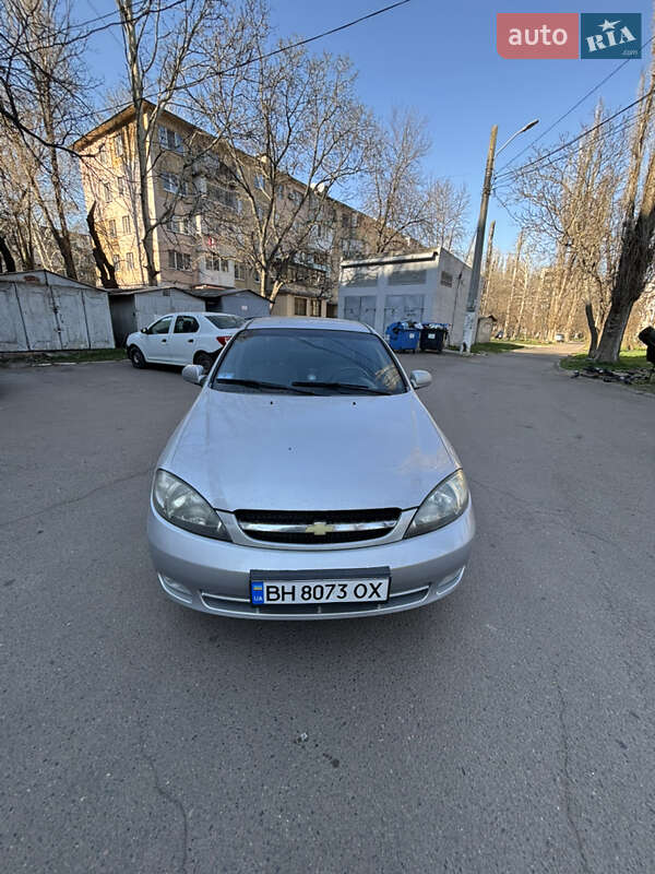 Chevrolet Lacetti (2005)