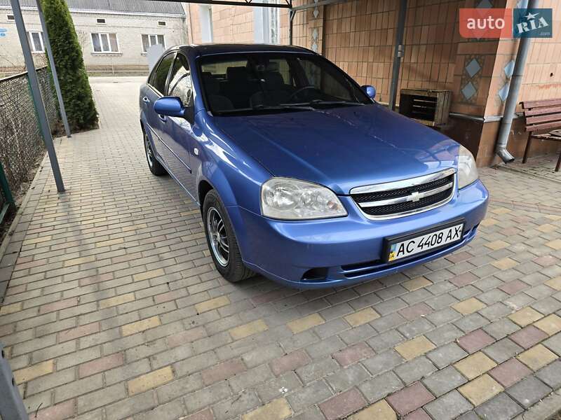 Chevrolet Lacetti (2005)