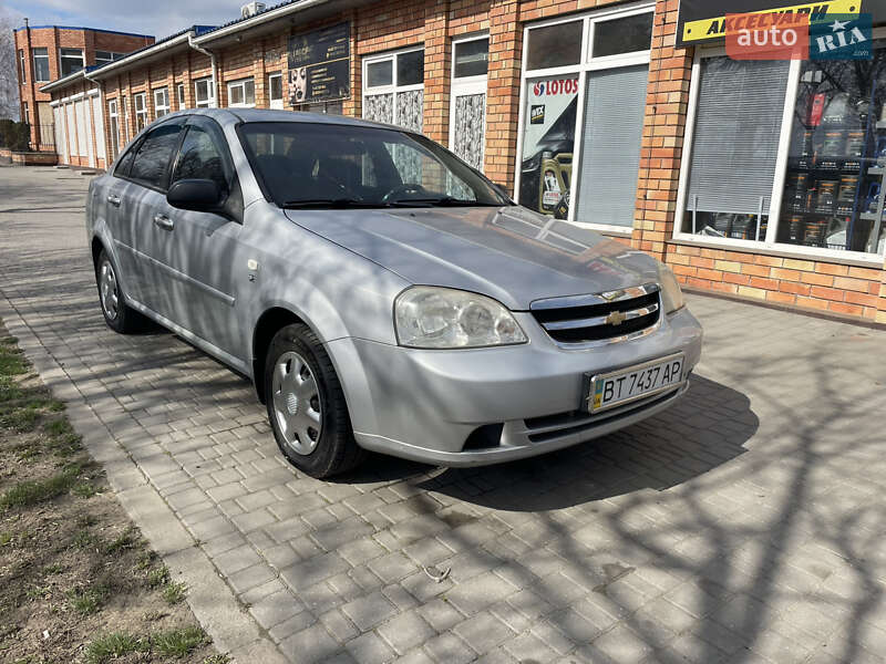 Chevrolet Lacetti (2005)