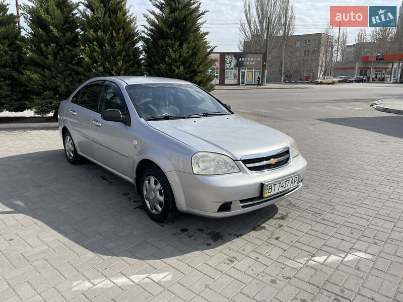 Chevrolet Lacetti (2005)