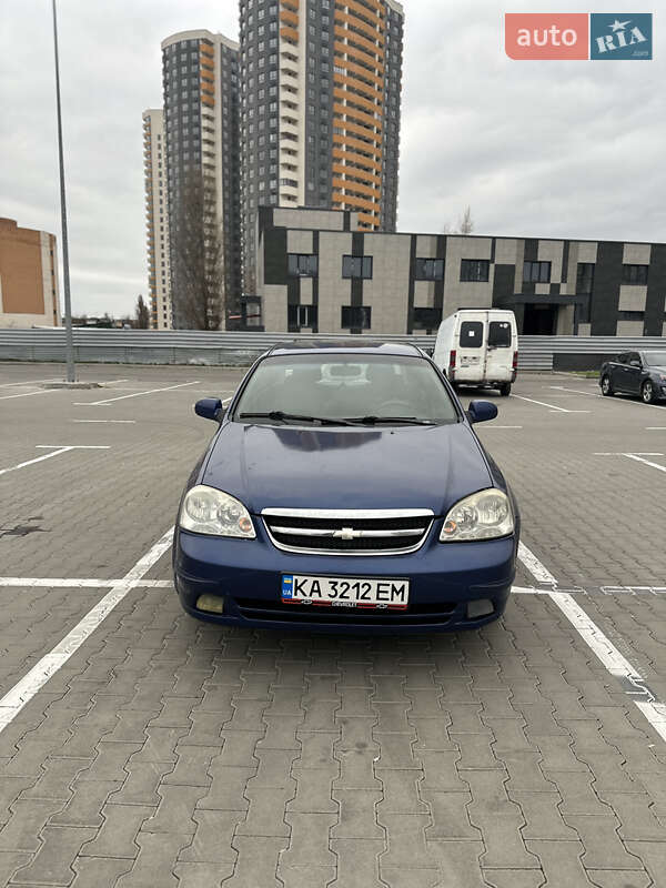 Chevrolet Lacetti (2005)