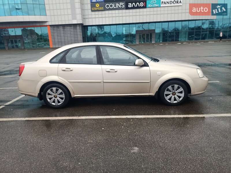 Chevrolet Lacetti (2012)