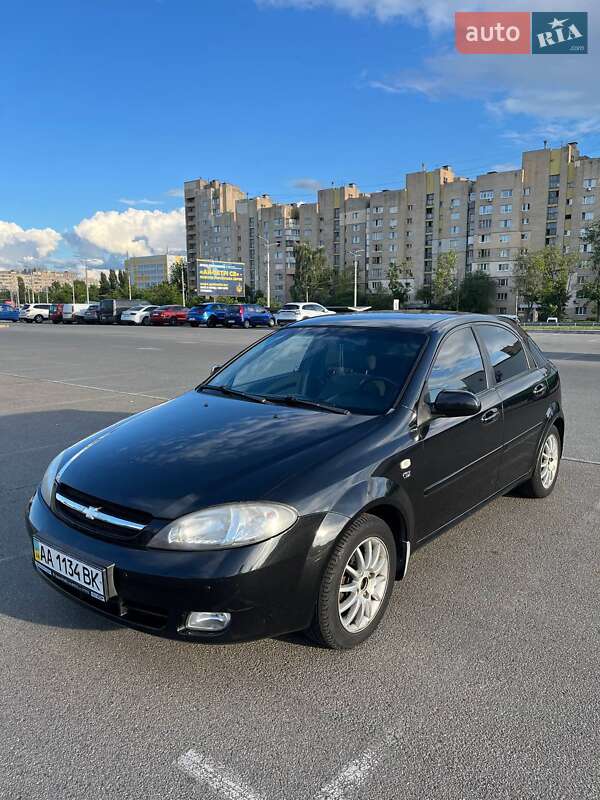 Chevrolet Lacetti (2005)