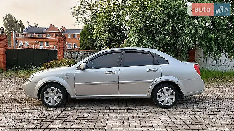 Chevrolet Lacetti (2012)