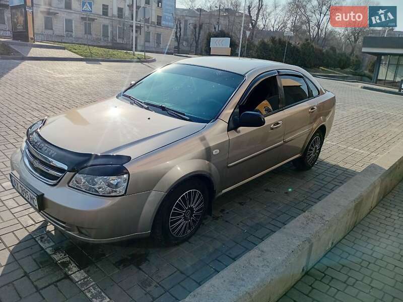 Chevrolet Lacetti (2008)