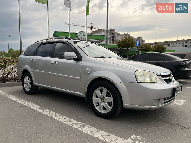 Chevrolet Lacetti (2005)