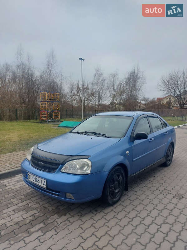 Chevrolet Lacetti (2005)