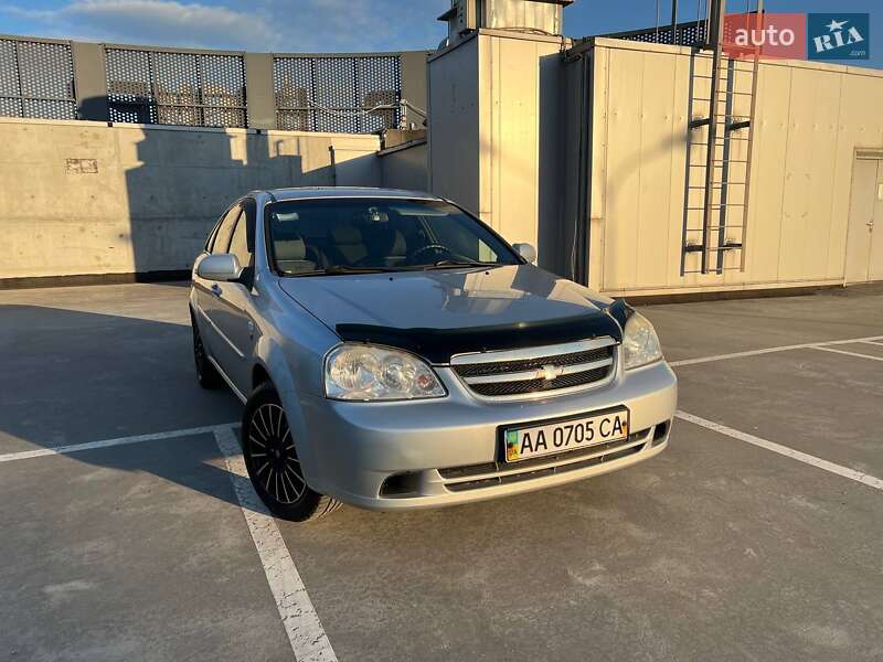 Chevrolet Lacetti (2011)