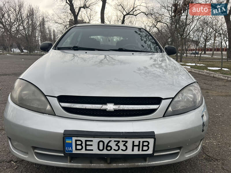 Chevrolet Lacetti (2005)
