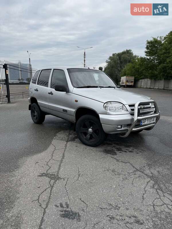 Chevrolet Niva (2008)