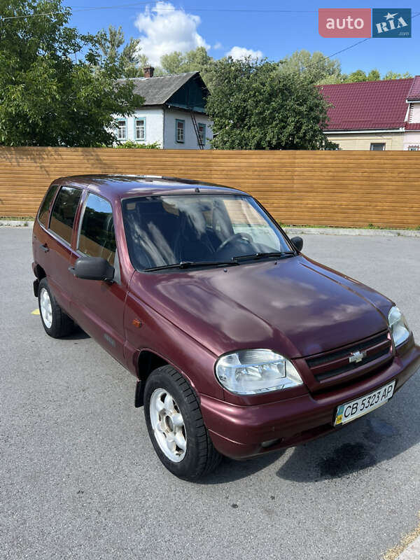 Chevrolet Niva (2004)