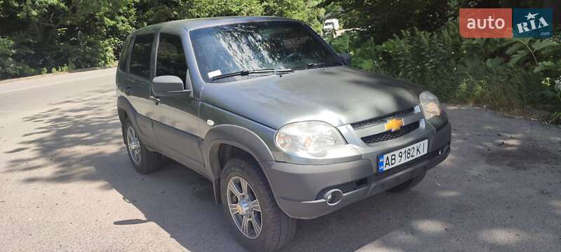 Chevrolet Niva (2012)