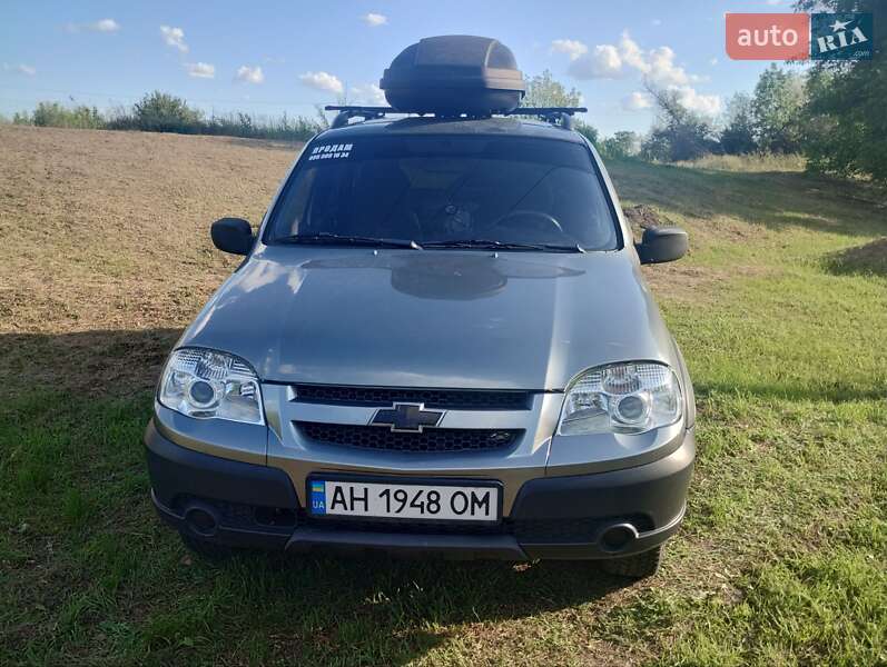 Chevrolet Niva (2010)