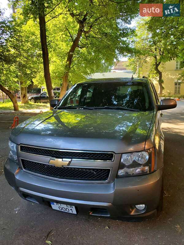 Chevrolet Suburban (2007)
