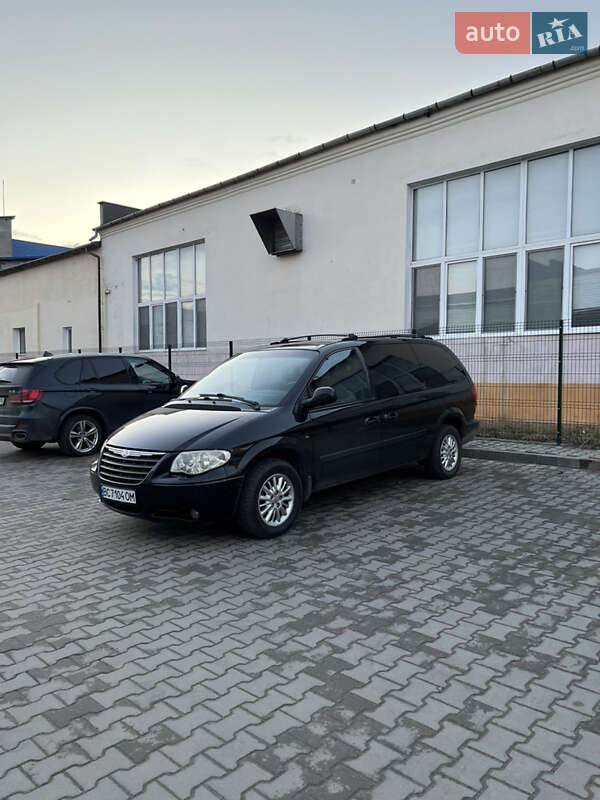 Chrysler Grand voyager (2004)