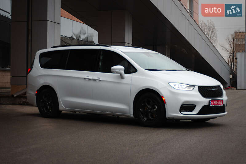 Chrysler Pacifica (2020)
