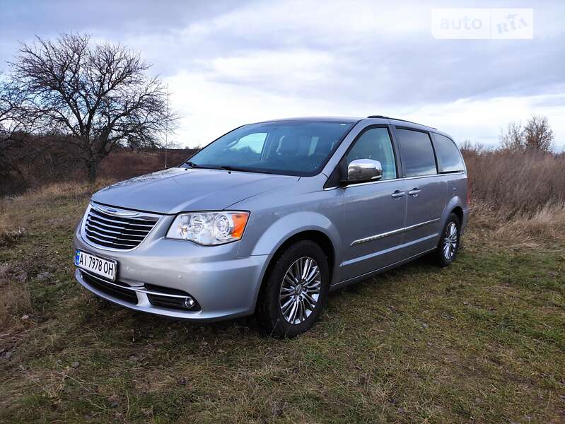 Chrysler Town country (2014)