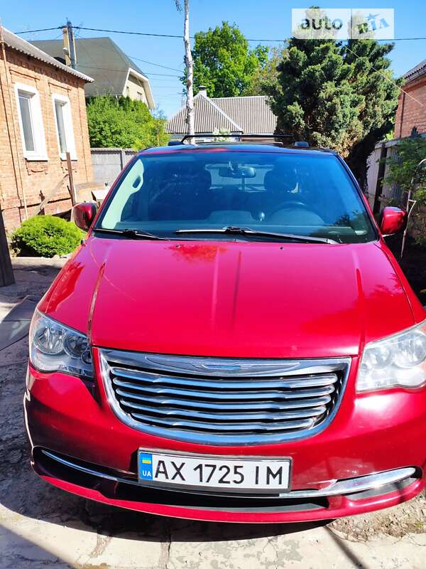 Chrysler Town country (2014)