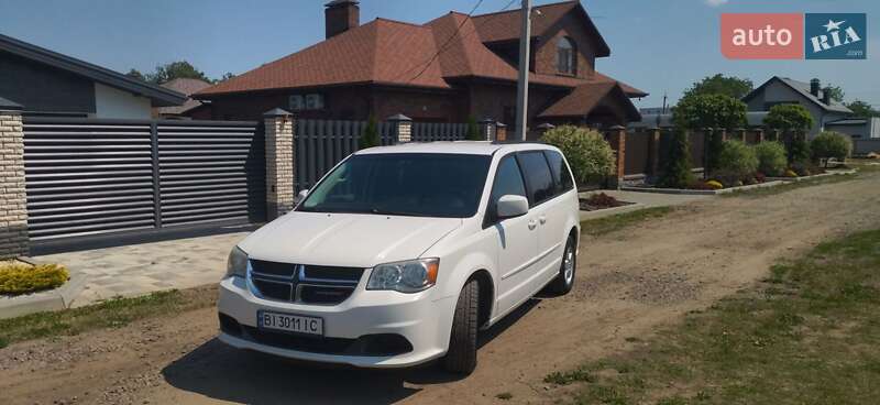 Dodge Grand caravan (2011)