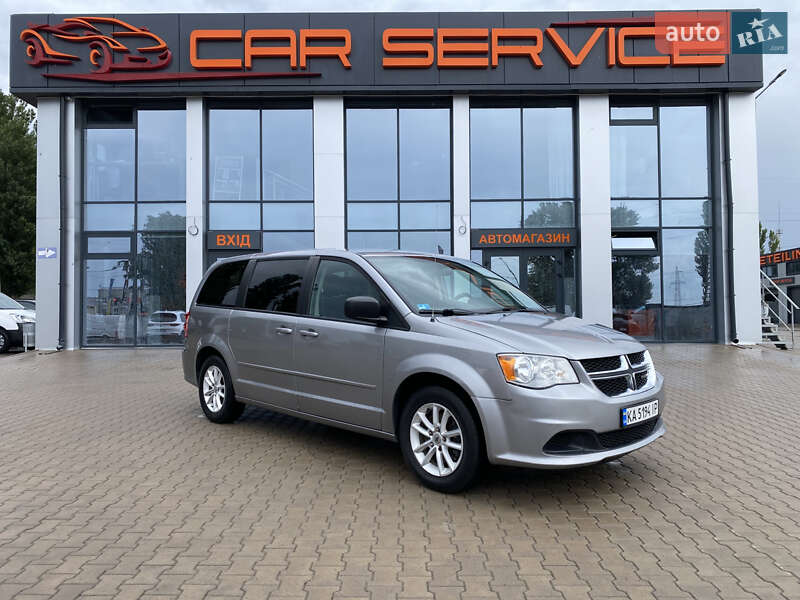Dodge Grand caravan (2015)