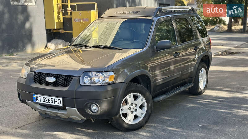 Ford Escape (2005)