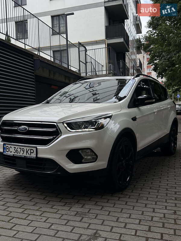 Ford Escape (2017)