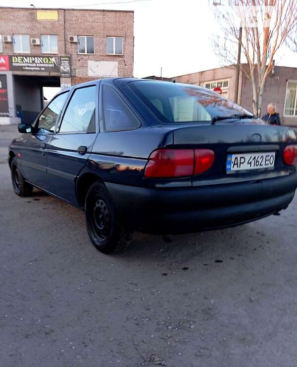 Ford Escort (1995)