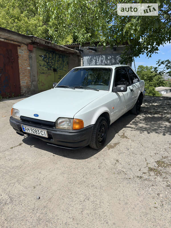 Ford Escort (1990)
