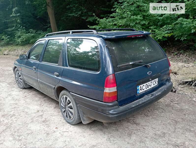 Ford Escort (1995)