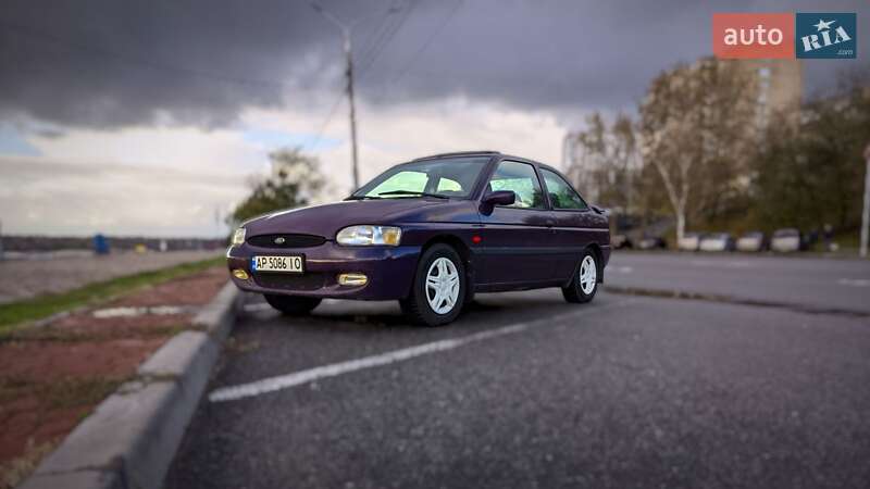 Ford Escort (1998)