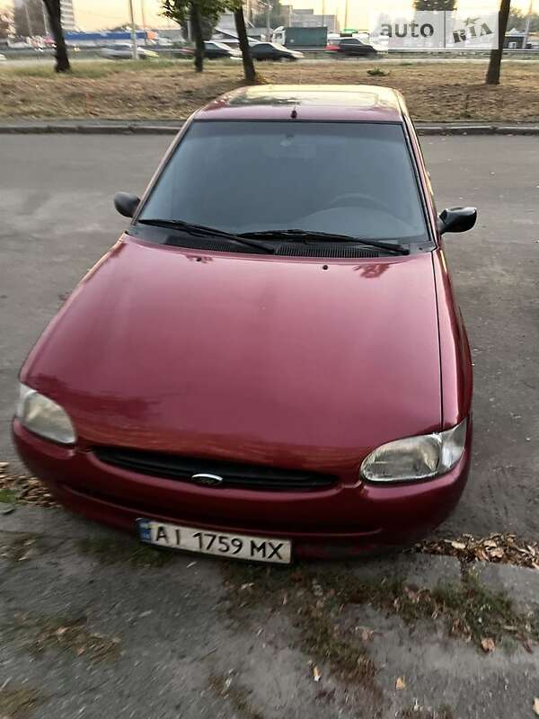 Ford Escort (1995)