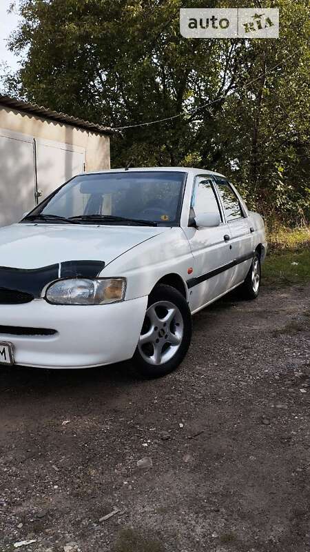 Ford Escort (1998)