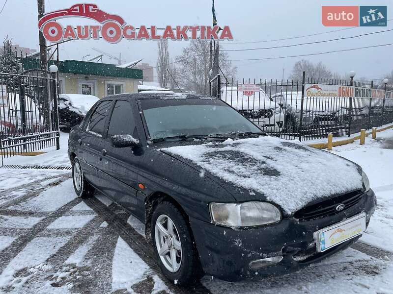 Ford Escort (1995)