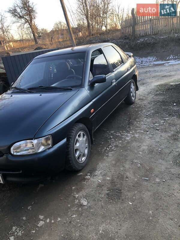 Ford Escort (1997)