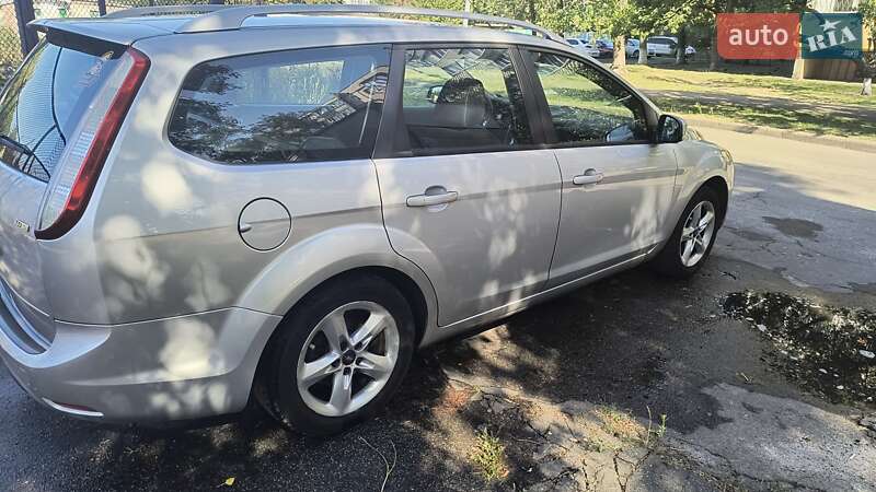 Ford Focus (2010)