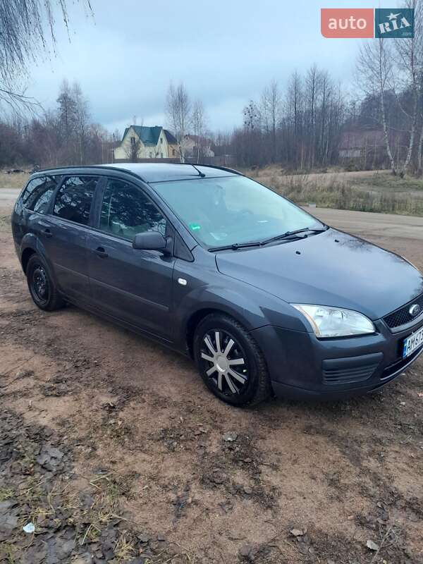 Ford Focus (2005)