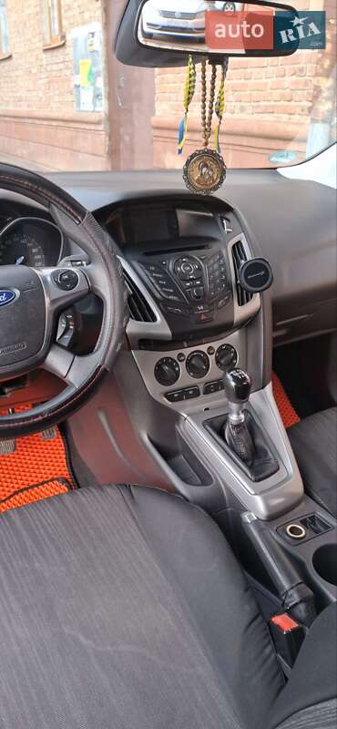 Ford Focus (2011)