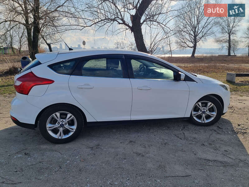 Ford Focus (2012)