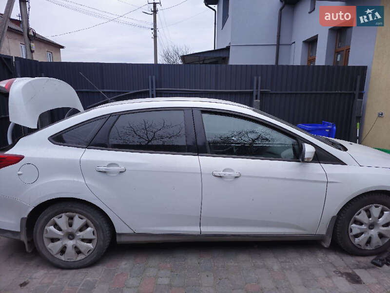 Ford Focus (2013)