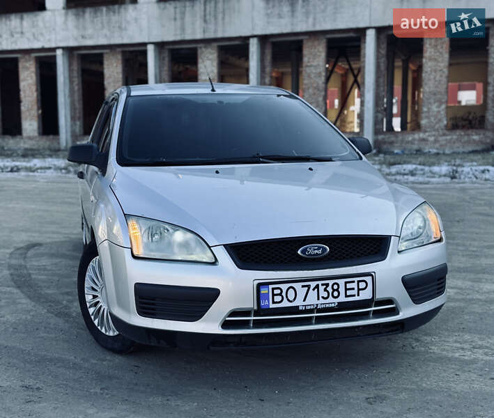 Ford Focus (2005)