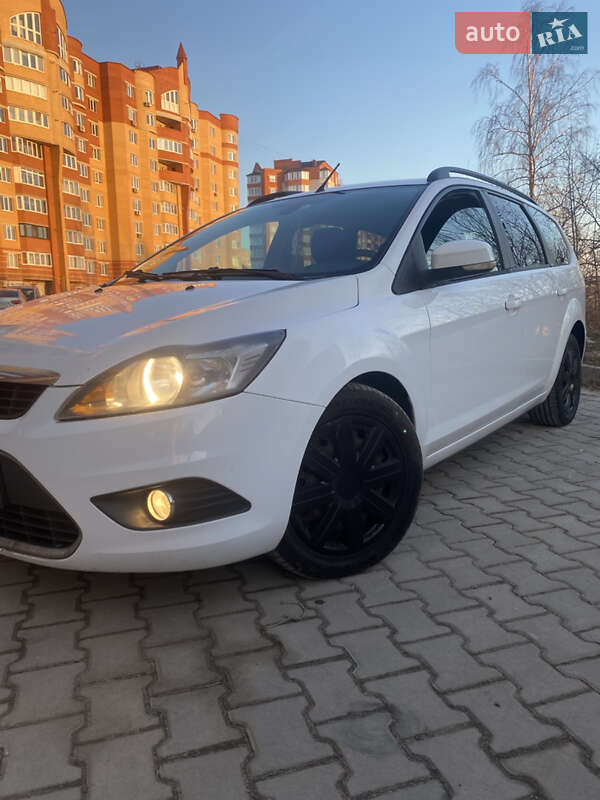 Ford Focus (2009)