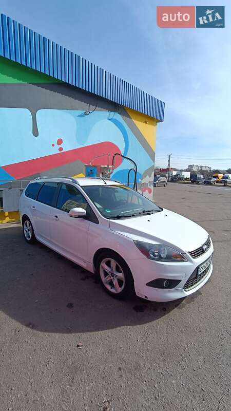 Ford Focus (2010)