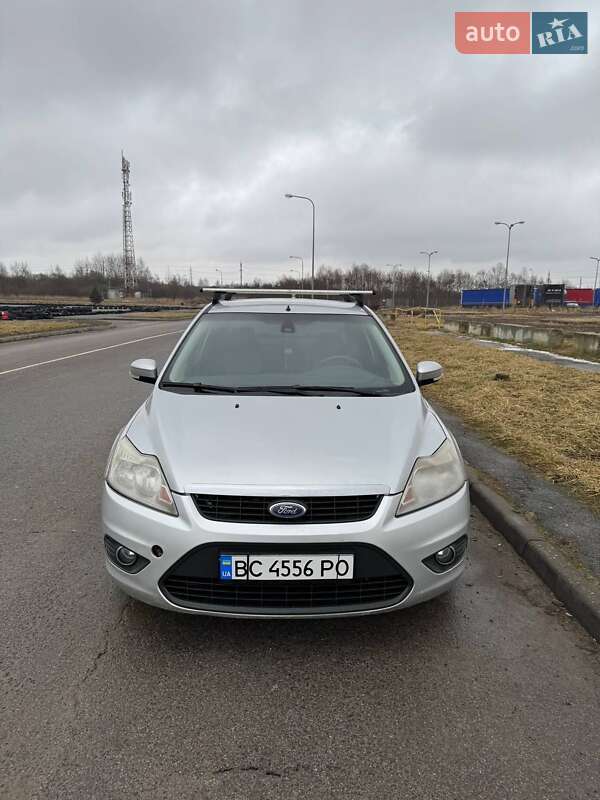 Ford Focus (2010)