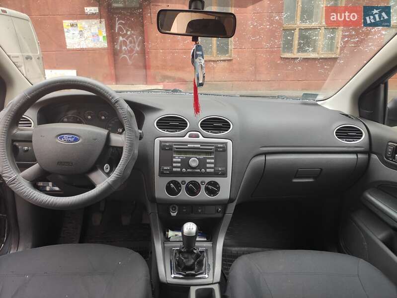 Ford Focus (2005)