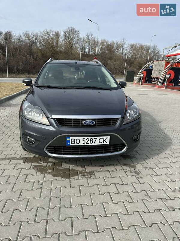 Ford Focus (2010)