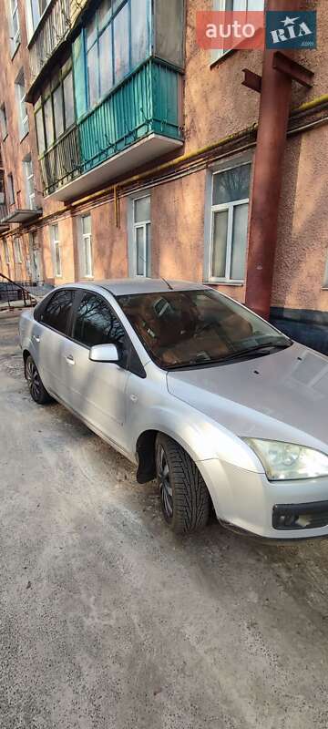 Ford Focus (2005)