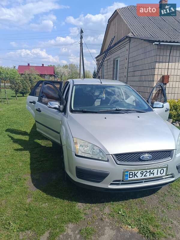 Ford Focus (2005)