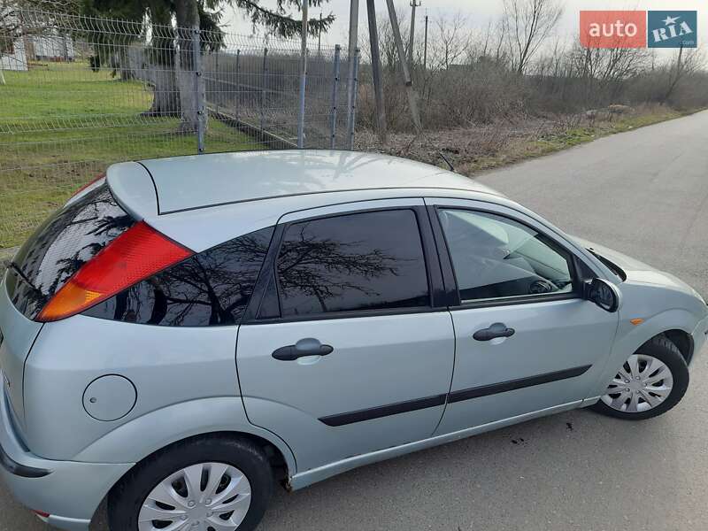 Ford Focus (2004)