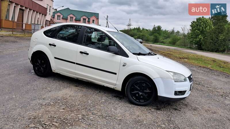 Ford Focus (2005)